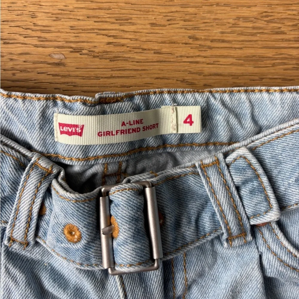 Levis a-line girlfriend jean shorts with belt 4t